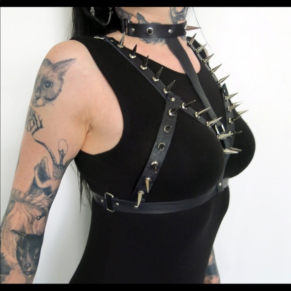 Black Genuine Leather Spike Harness - Picture 5 of 5